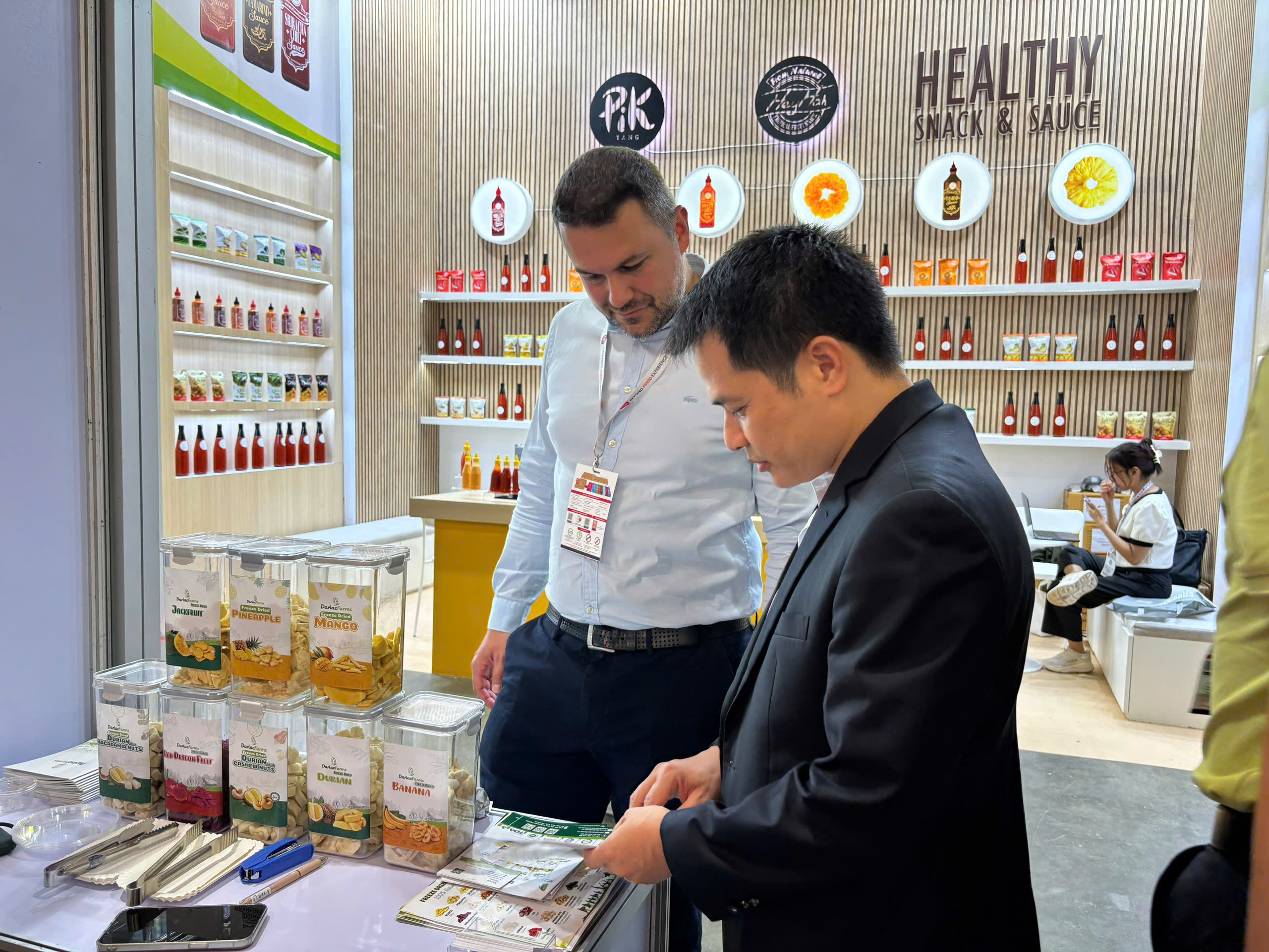 darlac-farms-gap-go-khach-hang-tai-thaifex-2026(1)